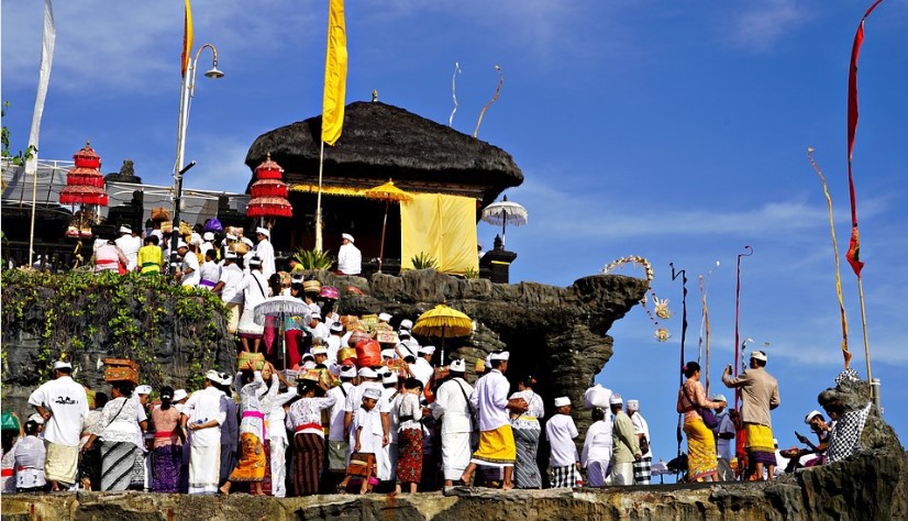 pura tanah lot
