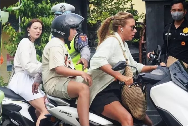 bule bali melanggar