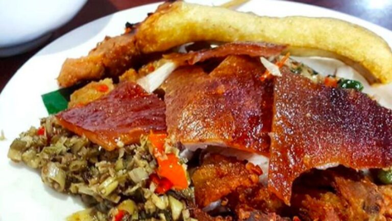 kuliner nasi babi guling paling enak di bali
