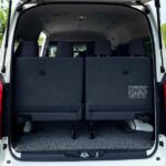 Toyota Hiace Premio bagasi