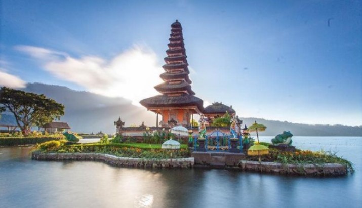 sejarah pura ulun danu beratan