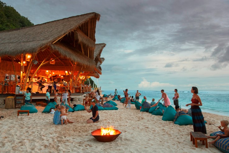 sundays beach club reviews bali