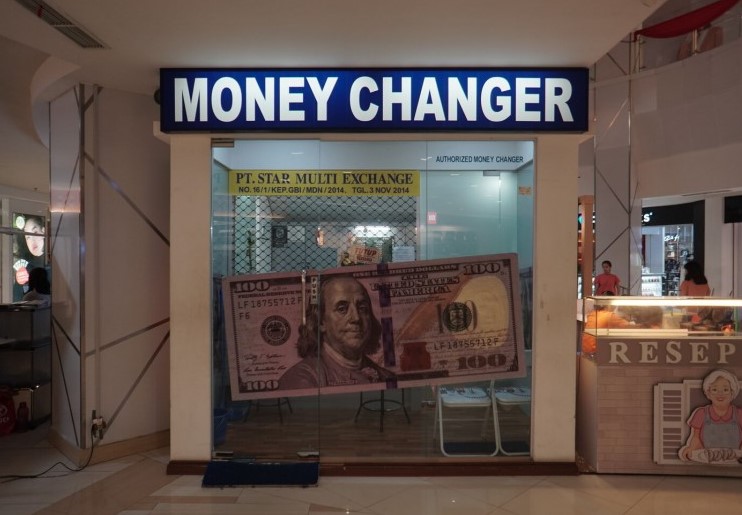 apa syarat menukar uang di money changer