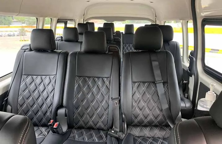 Hiace Premio berapa seat nya