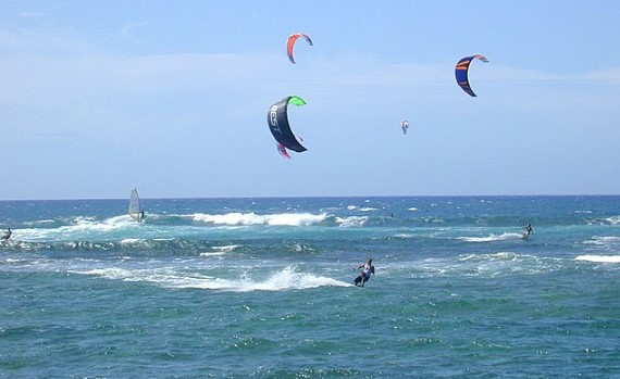 kite surfing in bali