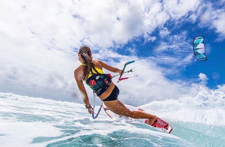 kite surfing
