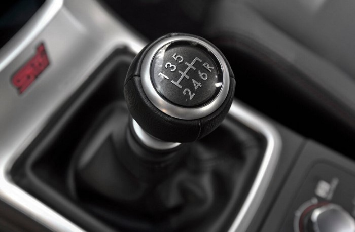 Fungsi dari transmisi manual pada kendaraan adalah
