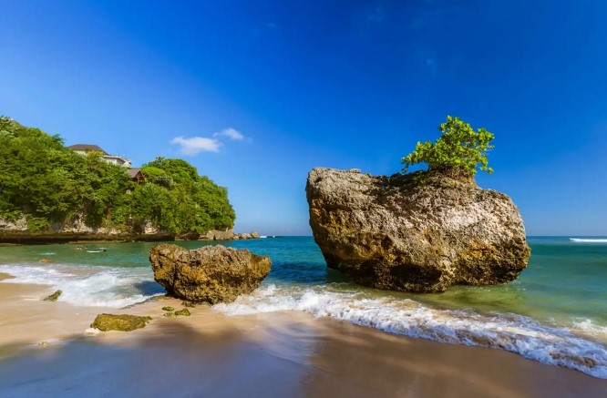 Pantai Padang Padang