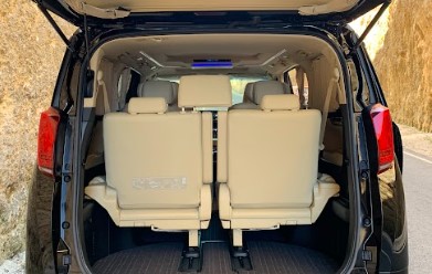 Bagasi mobil alphard