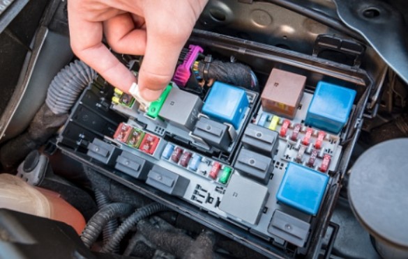 fuse atau sekring mobil