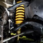 salah satu penyebab suspensi depan terasa keras adalah