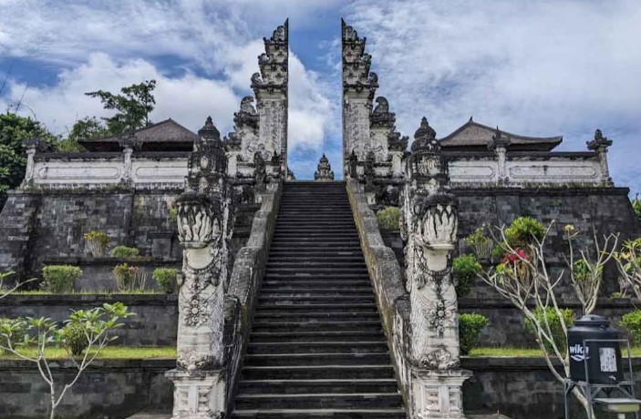 Pura Penataran Agung Lempuyang