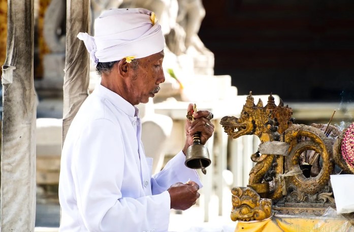 kasta brahmana adalah