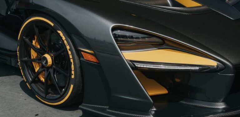 Kombinasi Warna Velg Mobil Hitam