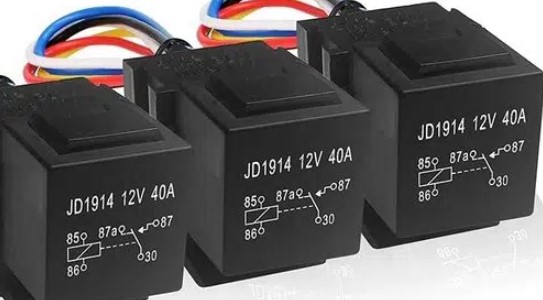 relay lampu