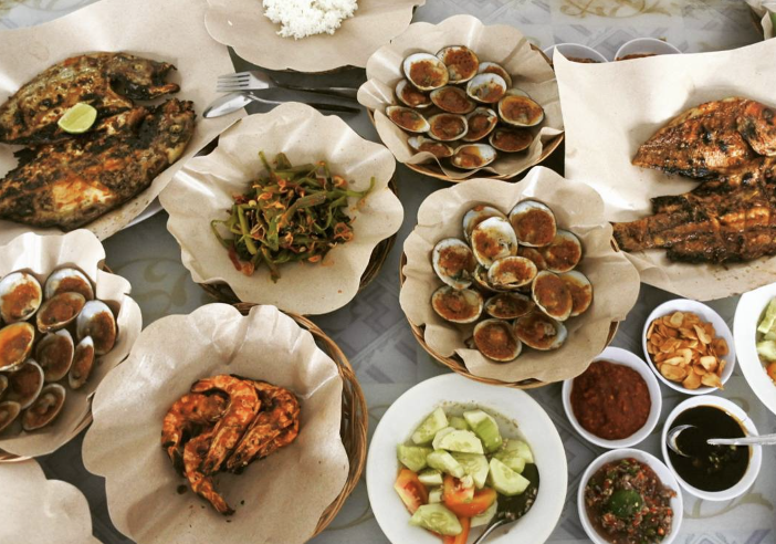 warung lesehan ikan bakar