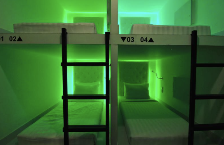 capsule hotel new seminyak