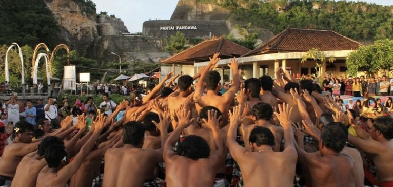 pandawa beach festival