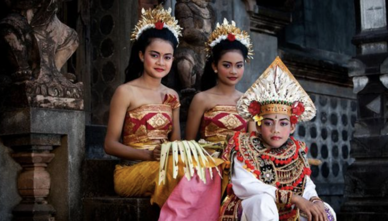 keunikan baju adat bali