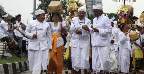 pakaian adat bali