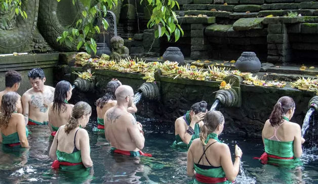 pemungutan wisatawan asing