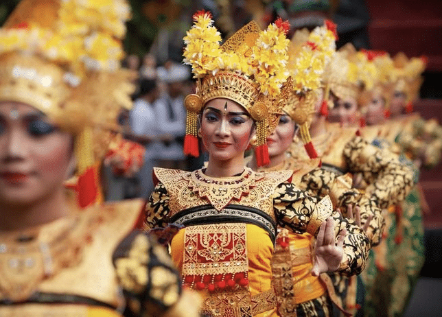nama tarian bali dan gambarnya