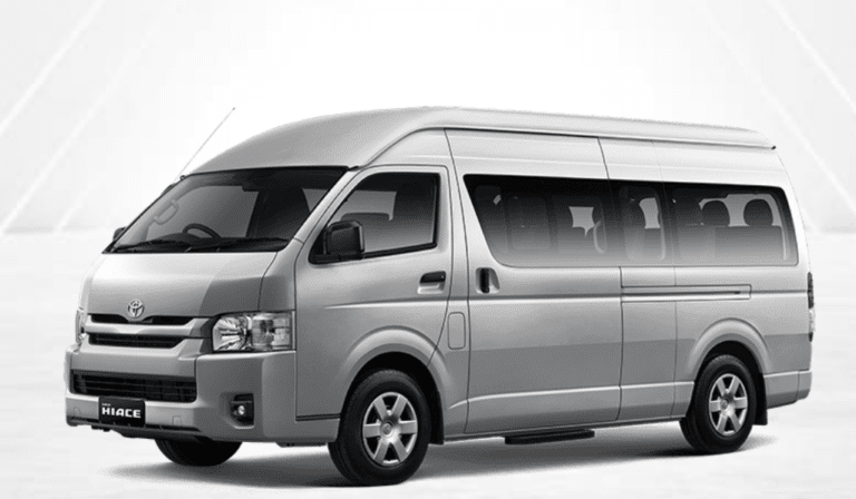 hiace commuter berapa seat