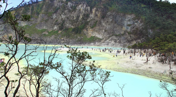 kawah putih bandung