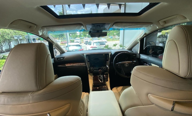 Sewa Alphard Bali untuk perjalanan sehari