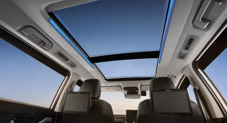 Interior Innova Zenix Tipe V