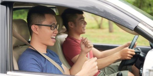 Kenapa sewa mobil dengan sopir lebih murah