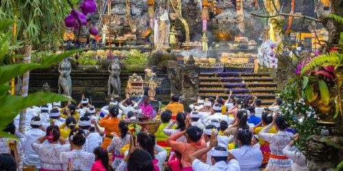 hari raya kuningan adalah