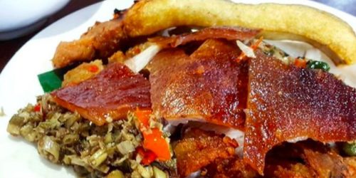 kuliner nasi babi guling paling enak di bali