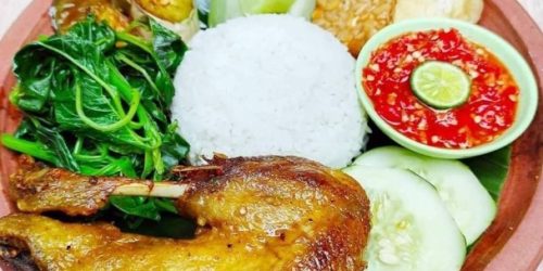 Nasi Tempong terkenal di Bali