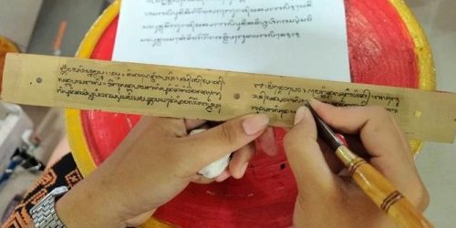 apa saja perbedaan aksara jawa dan aksara bali